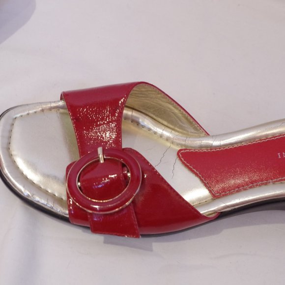 Roberto Vianni Red Patent Faux Leather Flip Flop Slides- Sz. 8.5 - Picture 4 of 7